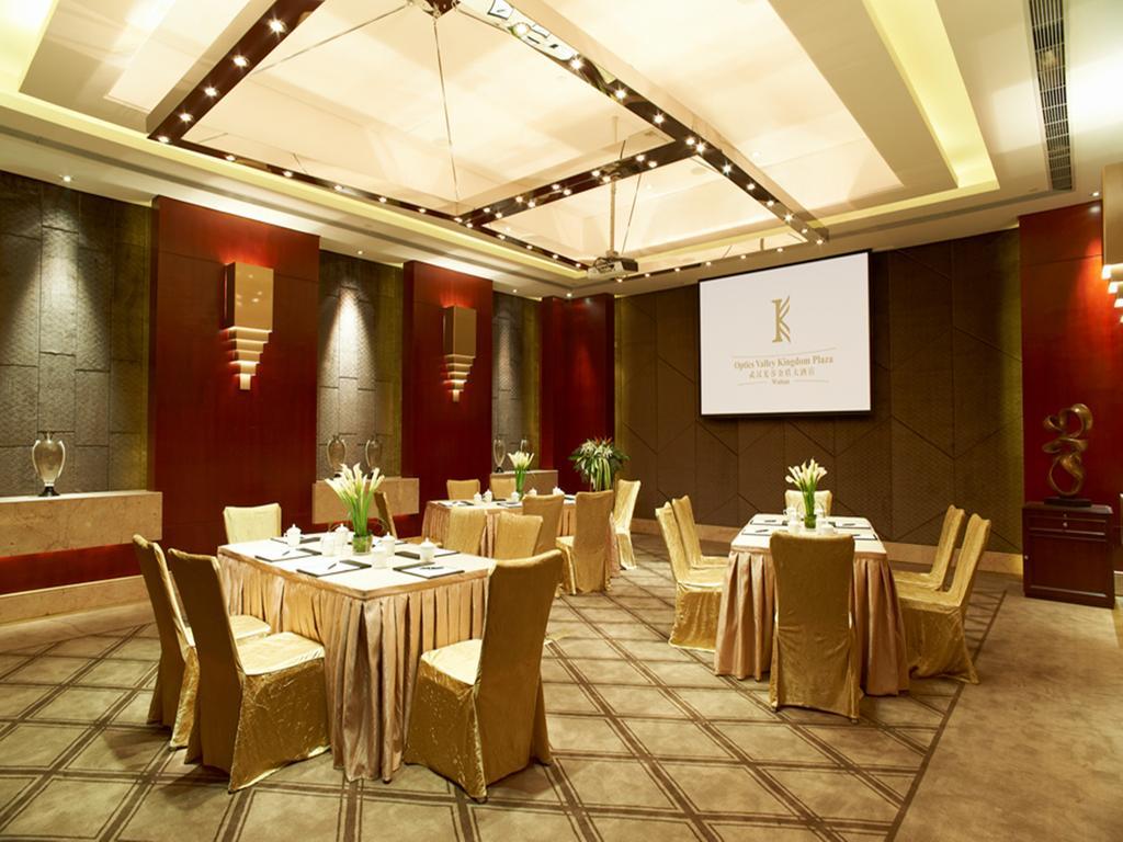 Optics Valley Kingdom Plaza Wuhan Esterno foto